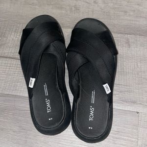 tom’s platform sandals